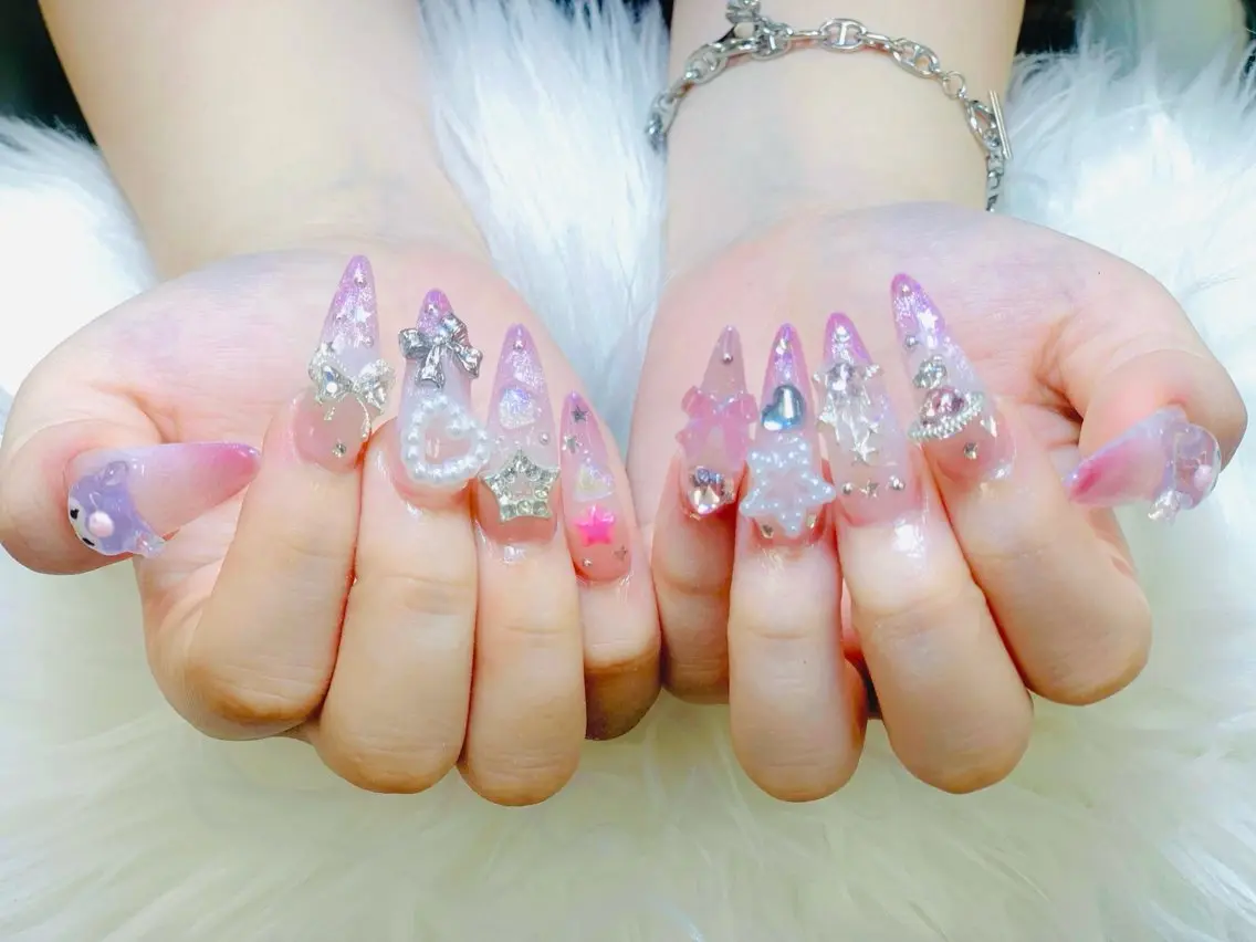 ネイル チークネイル 長さ出し フットネイル マグネットネイル 持ち込み ハンドネイル ANH NAIL ゴテゴテ専門店💎のネイルデザイン