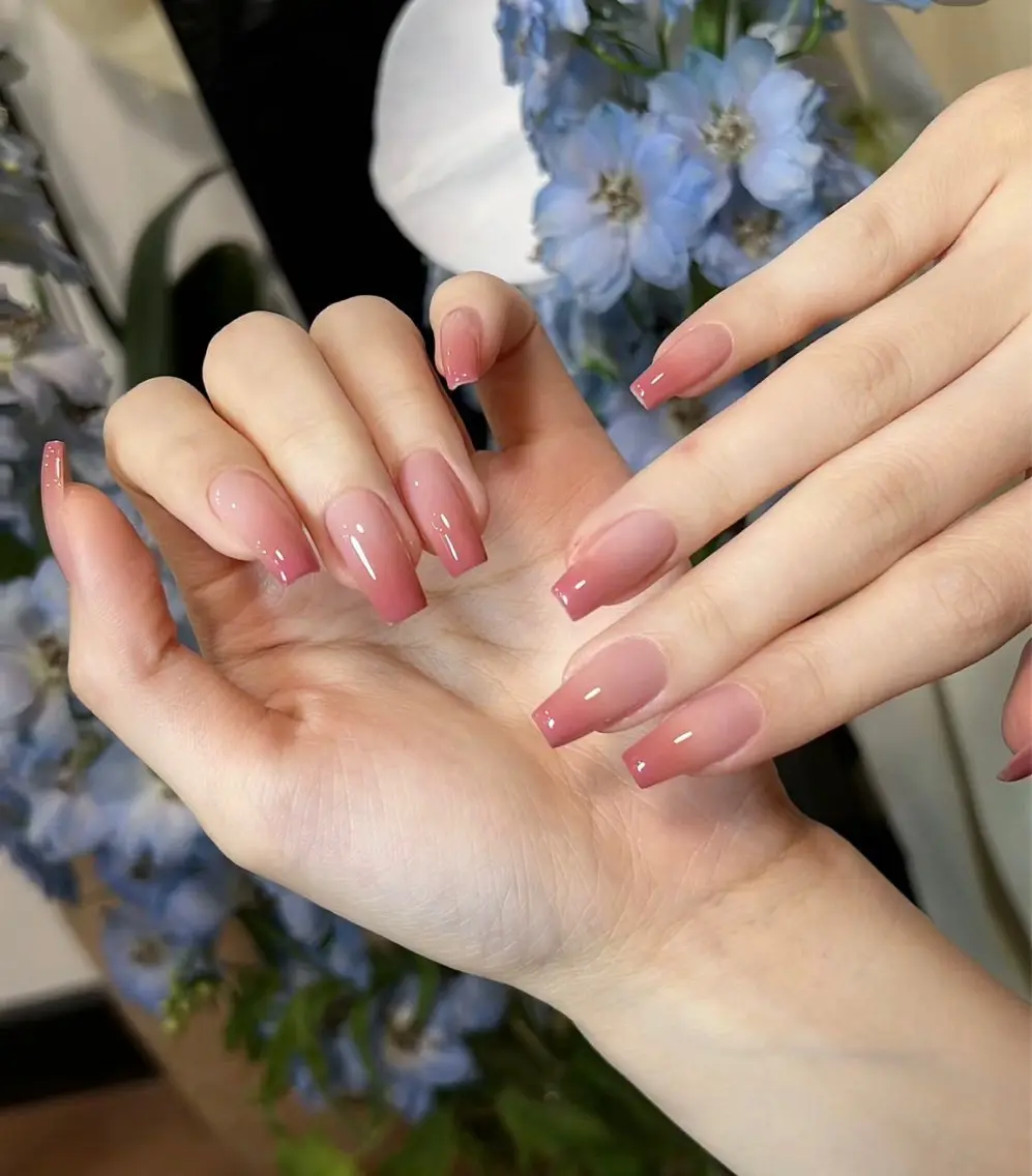 【チップ長さ出し】➕ フレンチ/カラグラ/マグネット/オローラの写真