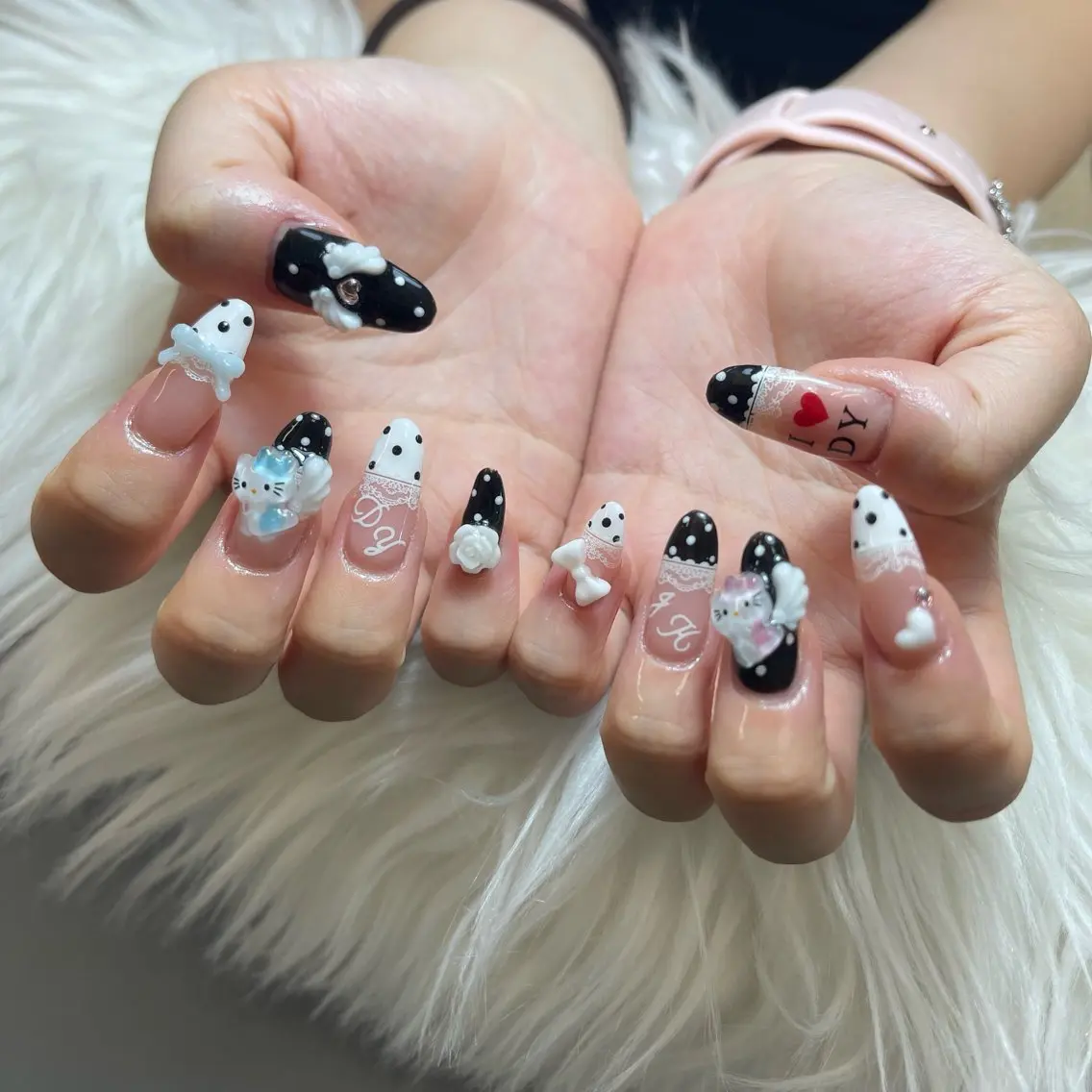 ネイル チークネイル フレンチネイル グラデーション キラキラネイル 韓国ネイル HIKARIHANA NAILのネイルデザイン