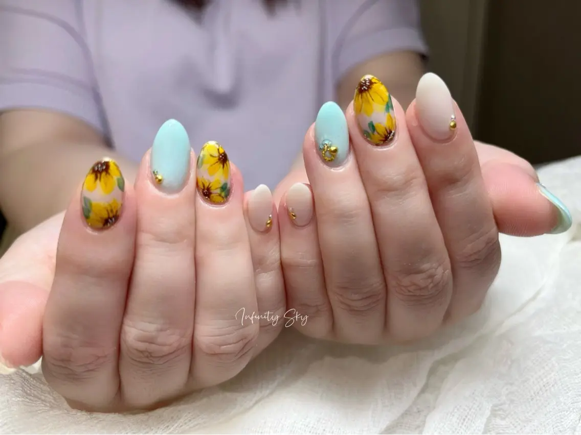 ネイル 夏ネイル infinity skyのネイルデザイン