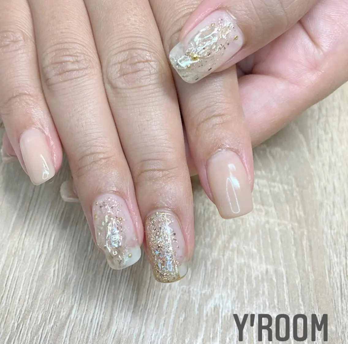 ネイル オーロラネイル フラッシュネイル フットネイル ジェルネイル グラデーション ハンドネイル YUKA (ネイリスト)のネイルデザイン