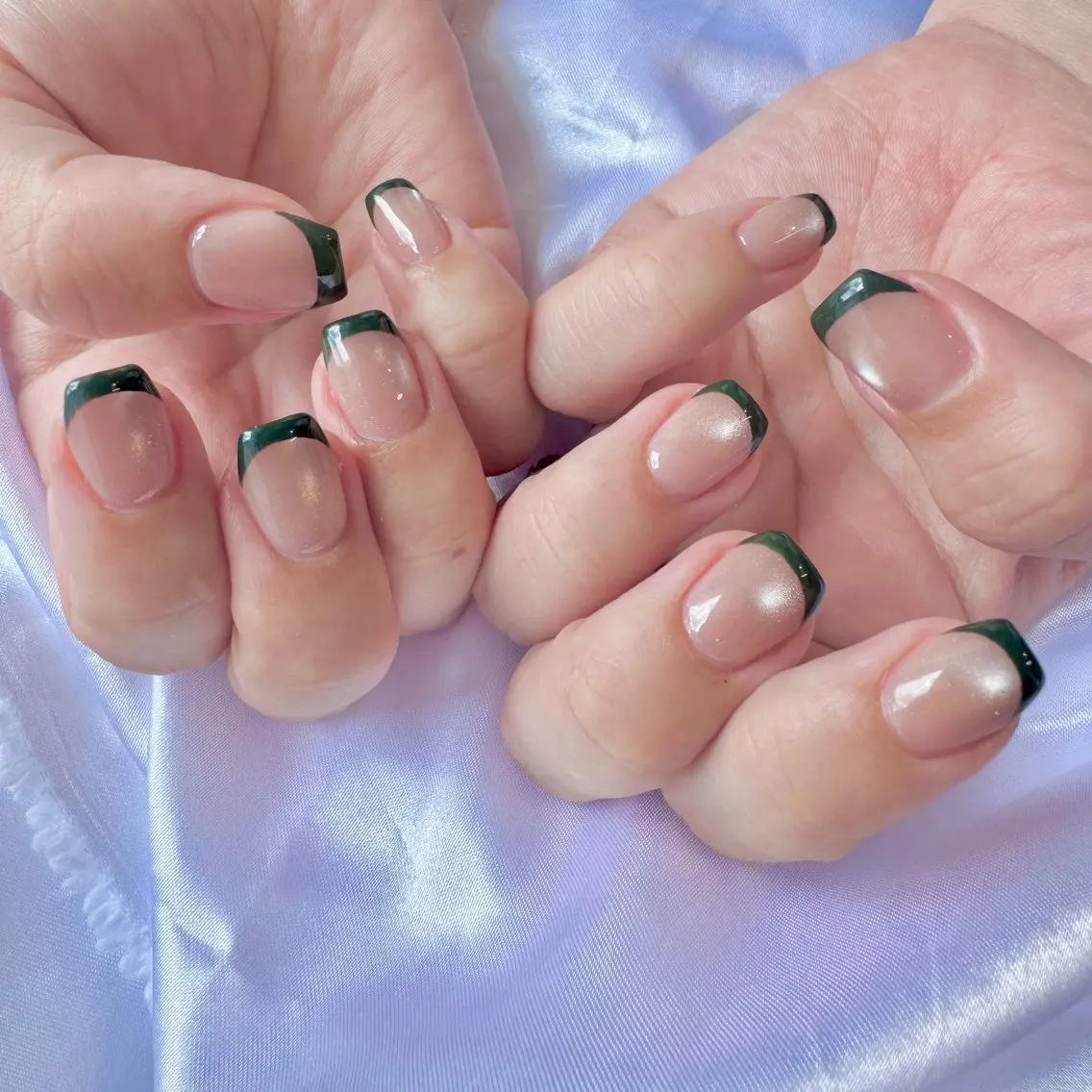 ネイル フレンチネイル マグネットネイル nail salon e'mu💐のネイルデザイン