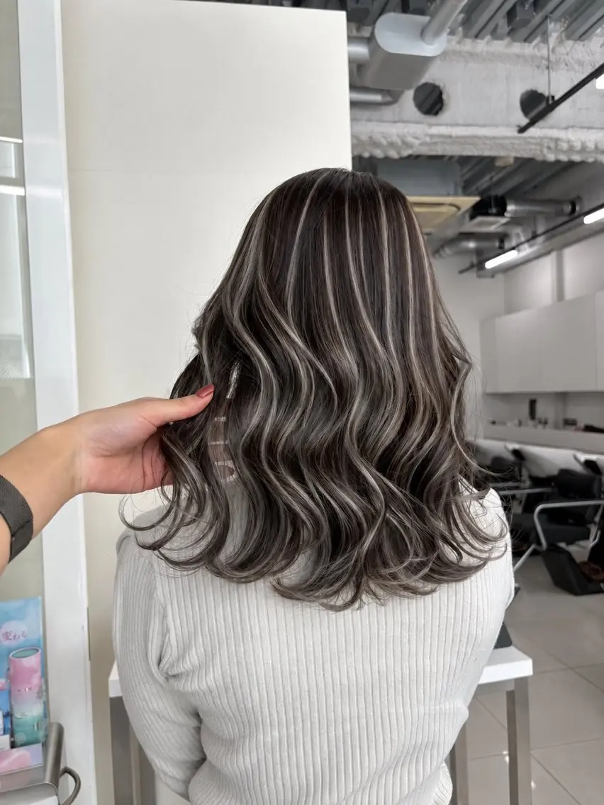 ロング カラー ハイライトモデル募集 ✨️ALIVEりんのヘアスタイル