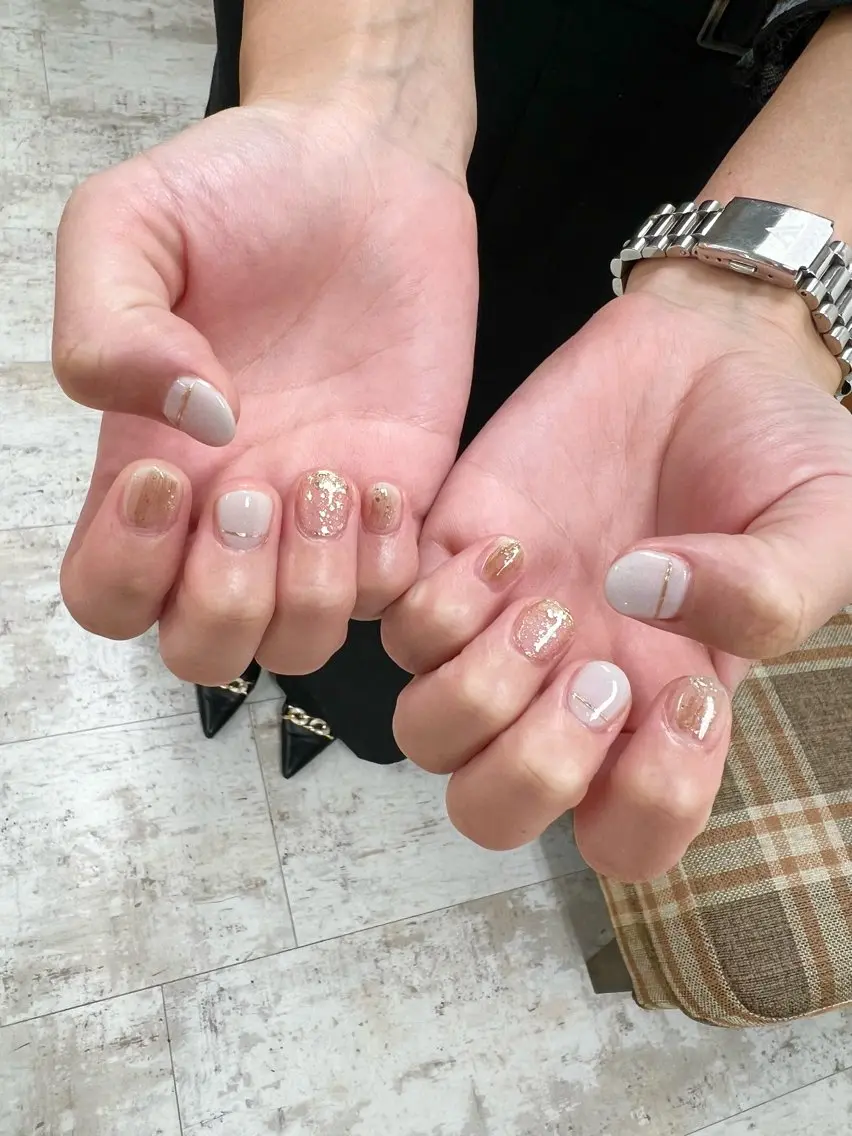 ネイル オフィスネイル シンプルネイル 吉田 里菜のネイルデザイン