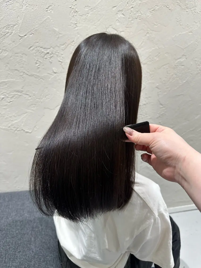 セミロング カット 縮毛矯正 トリートメント 【髪質改善】 夏目結以のヘアスタイル