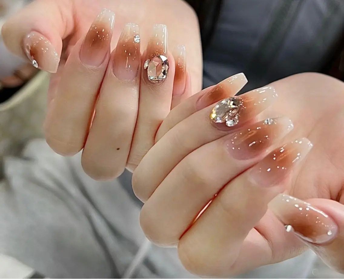 ネイル ハンドネイル ハンドケア 🍑 momo_nailのネイルデザイン