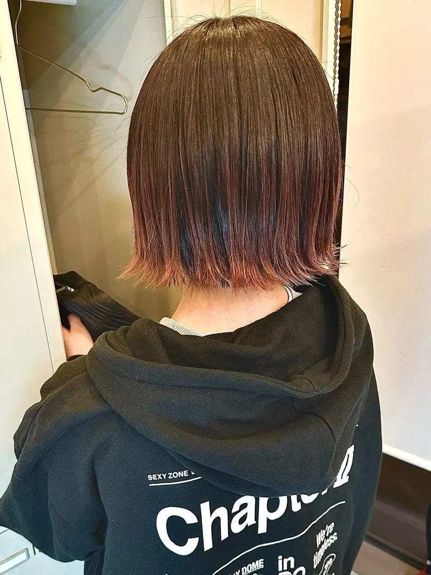 ショート カラー 切りっぱなしボブ グラデーションカラー ハイライトカラー ボブ ハイライト 篠 原のヘアスタイル