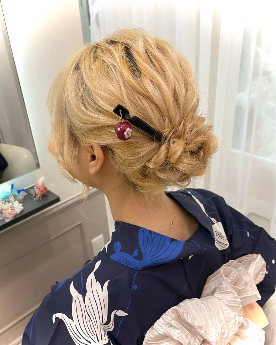 セミロング ヘアアレンジ ヘアセット lien ヒジリのヘアスタイル