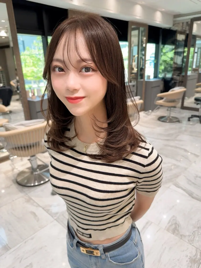 ミディアム カラー ベージュカラー 黒髪 ブリーチ ブルーカラー ブルーブラック カット ヘアカラー トリートメント 木屋元一/透明感 /前髪/レイヤーのヘアスタイル