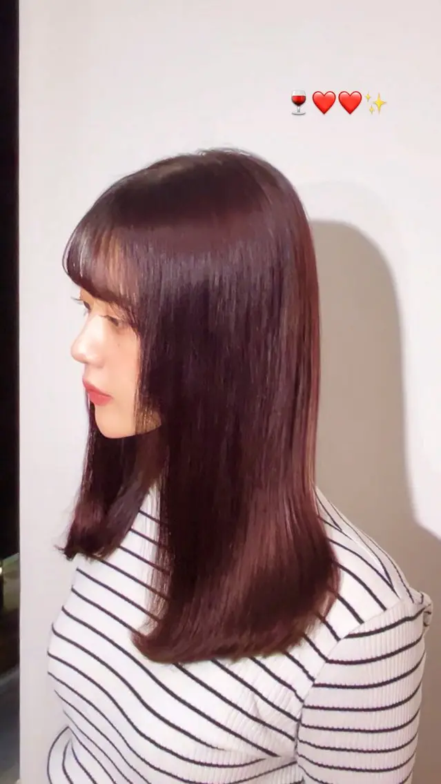 カラー ニトウ レイナのヘアスタイル