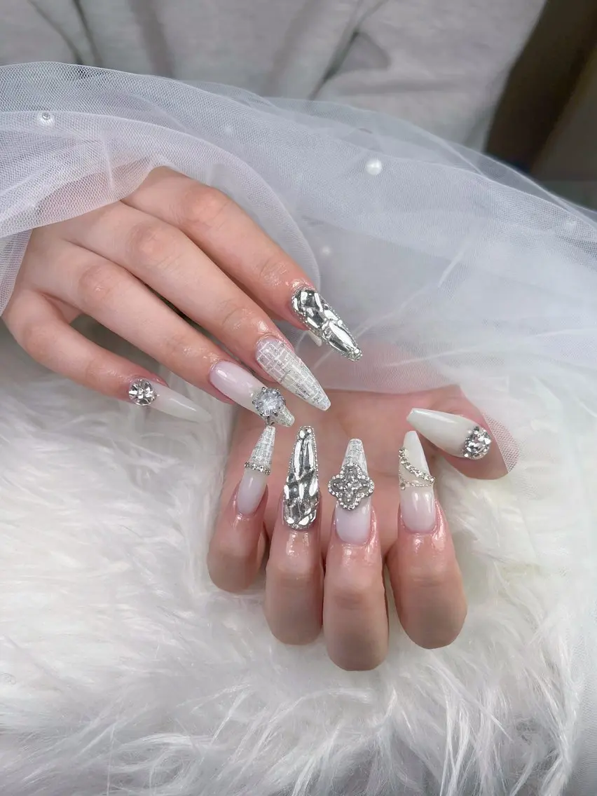 ネイル アートネイル オーロラネイル チークネイル 長さ出し フットネイル Miya _nailのネイルデザイン