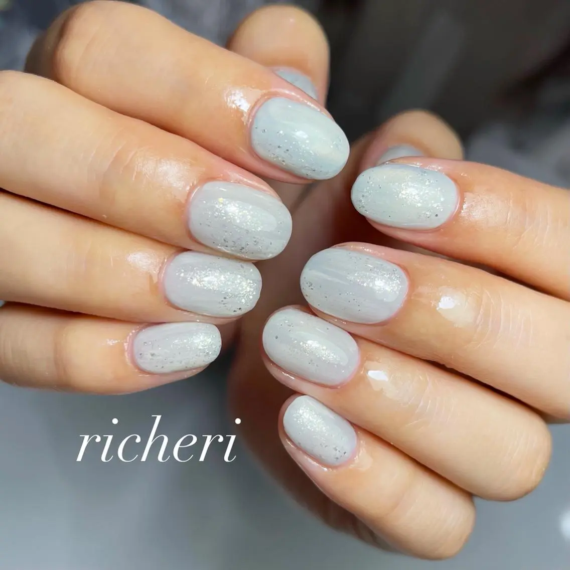 ミディアム ネイル 韓国風ヘア アートネイル ブルー フレンチネイル ジェルネイル richeri beautyのエステ・リラクイメージ