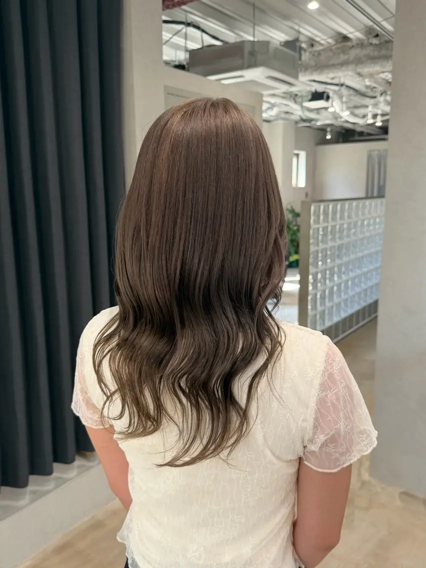 セミロング hirano harukaのヘアスタイル