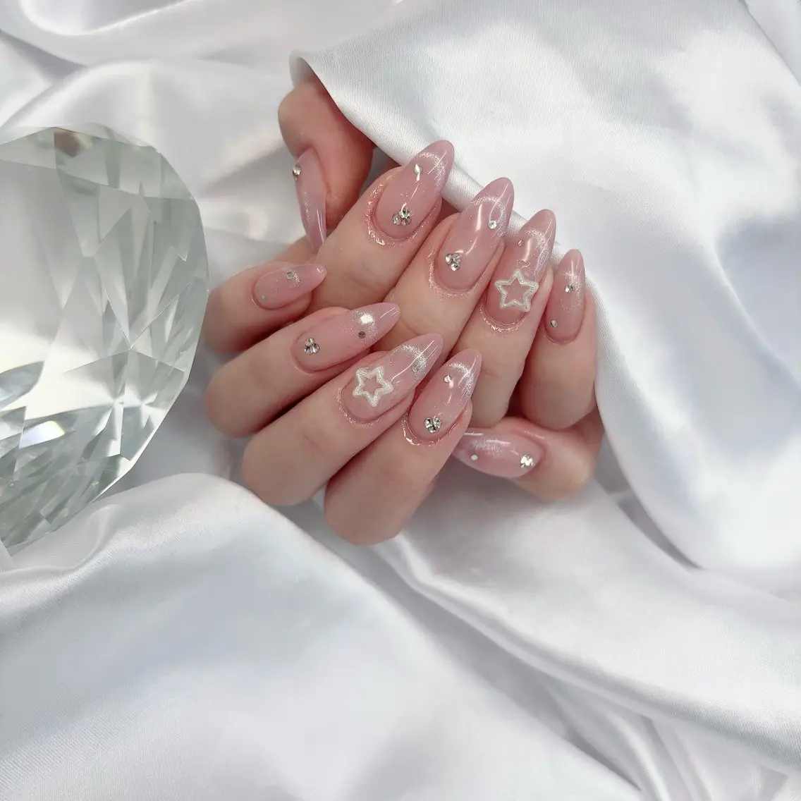 ネイル オーロラネイル フットネイル フレンチネイル ガラスフレンチ 氷ネイル・うるうるネイル ハンドネイル Lance nailのネイルデザイン