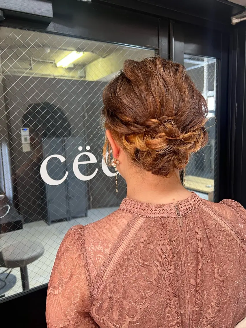 ヘアアレンジ 結婚式・ブライダル 美髪矯正/シークレッ トハイライト🤍りさのヘアスタイル