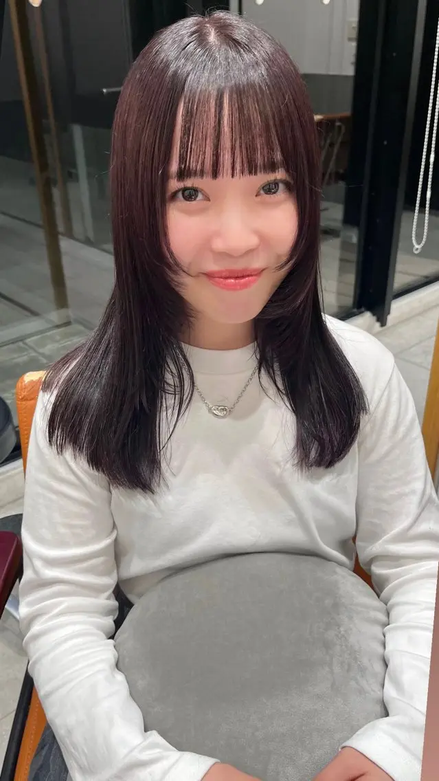 セミロング カラー カット ヘアカラー 大人girly🛋️ 🤍yukakoのヘアスタイル
