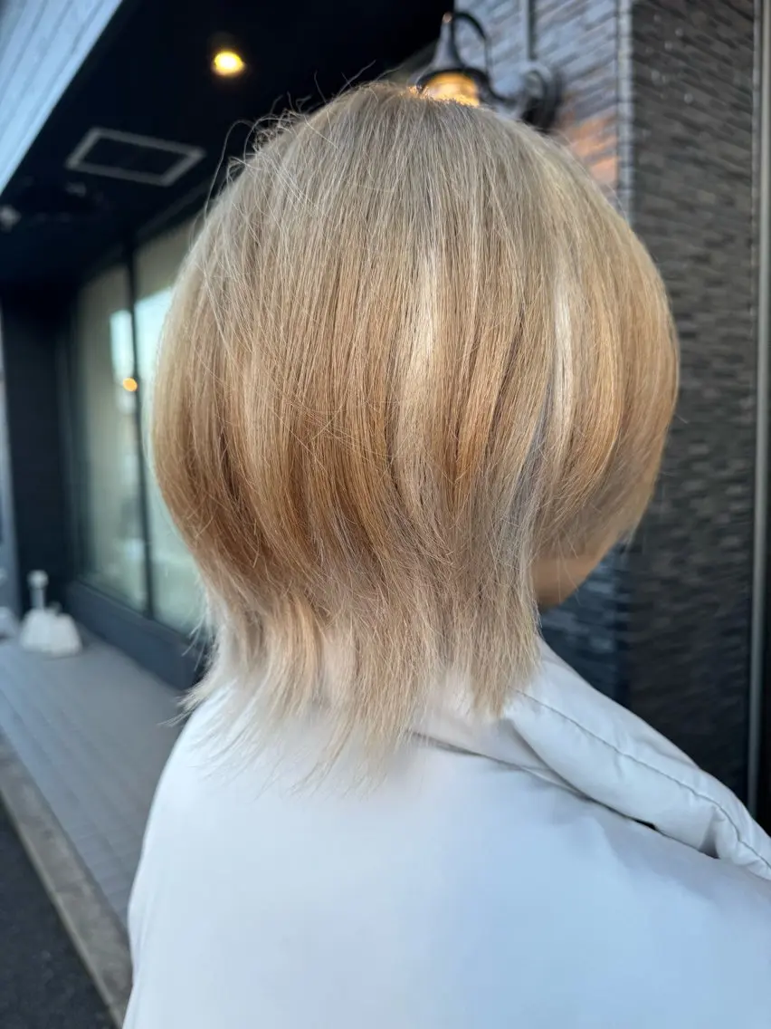 ショート ウルフカット カット ヘアカラー トリートメント 三浦 菜桜のヘアスタイル