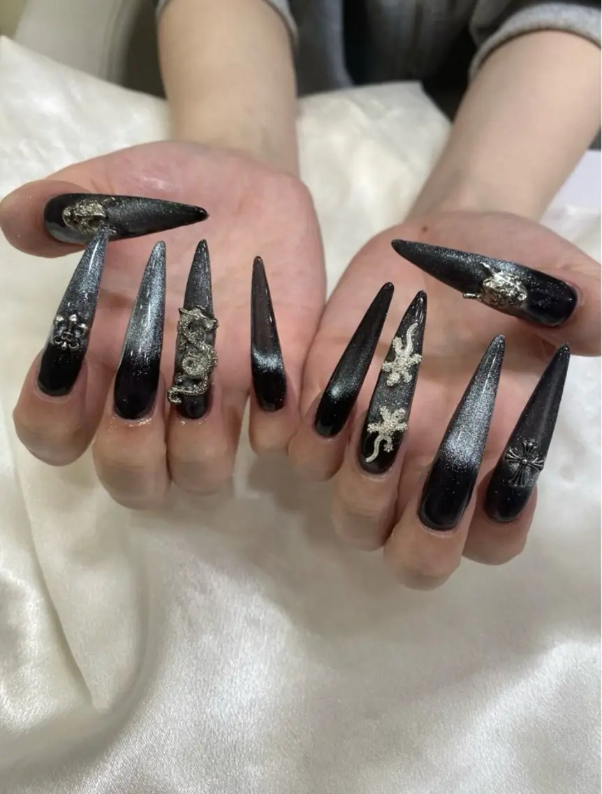 ネイル 長さ出し ガーリー 韓国ネイル ロングネイル 持ち込み ハンドネイル Nami nail salonのネイルデザイン