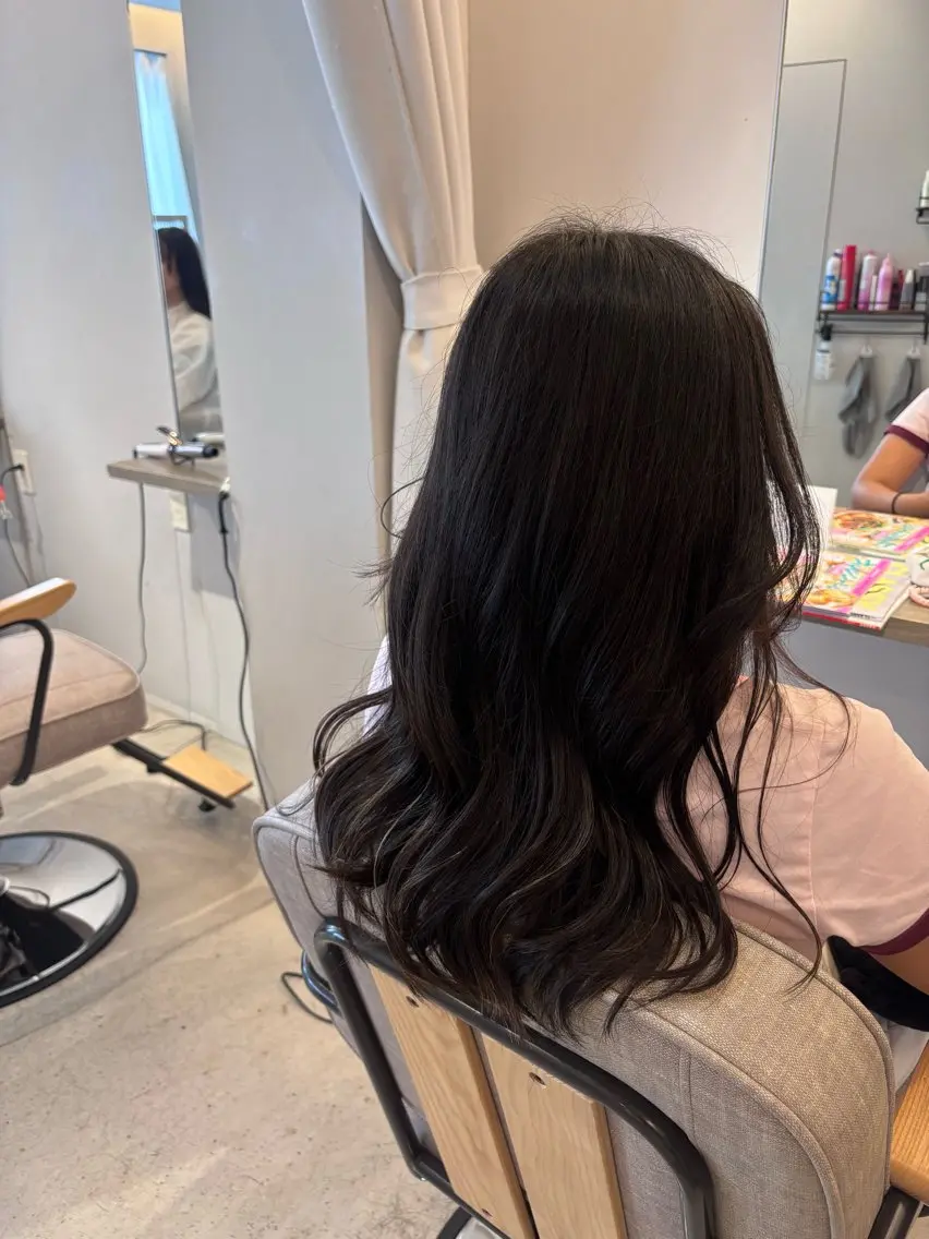ロング 真鍋 月音のヘアスタイル