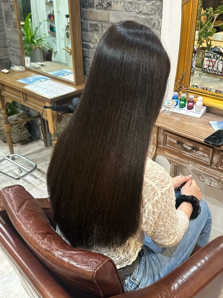 ロング カラー オリーブカラー ヘアカラー 山之内匠/艶カラー/ ハイトーン/ブリーチのヘアスタイル