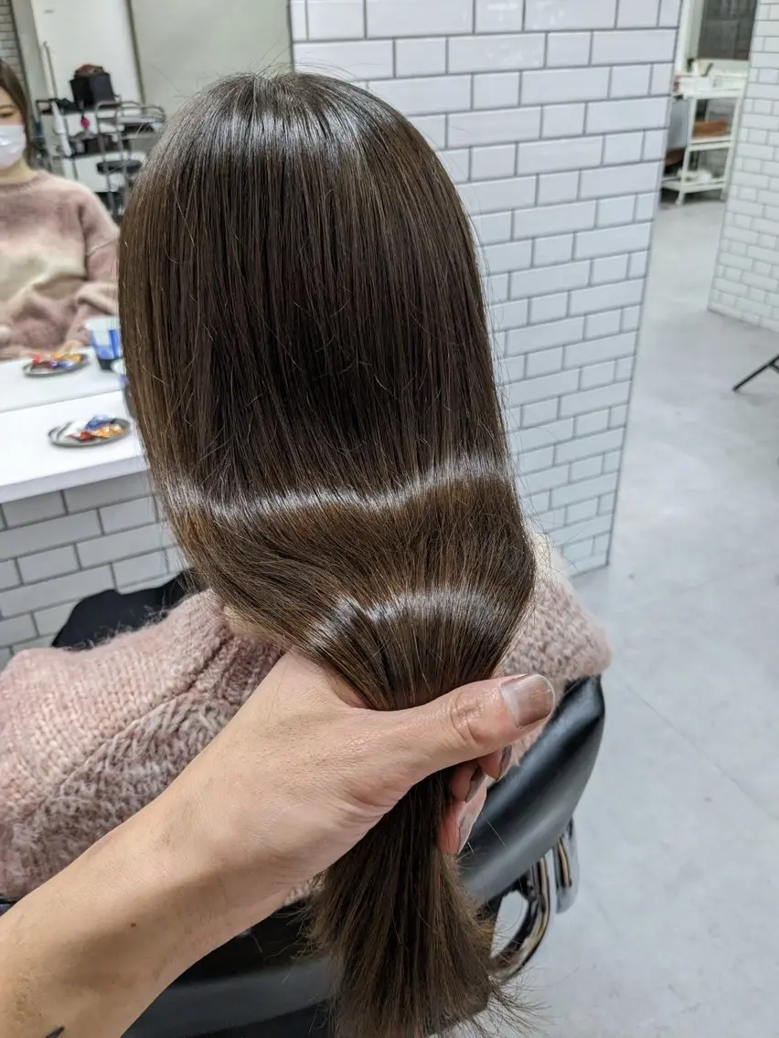 セミロング 艶髪/髪質改善 塩屋公一朗のヘアスタイル