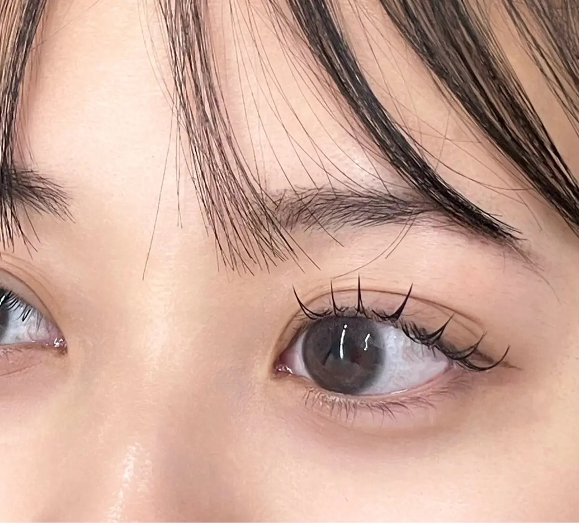【マツエク】フラットラッシュ100本(オフ無料&仕上げコーティング付き)の写真