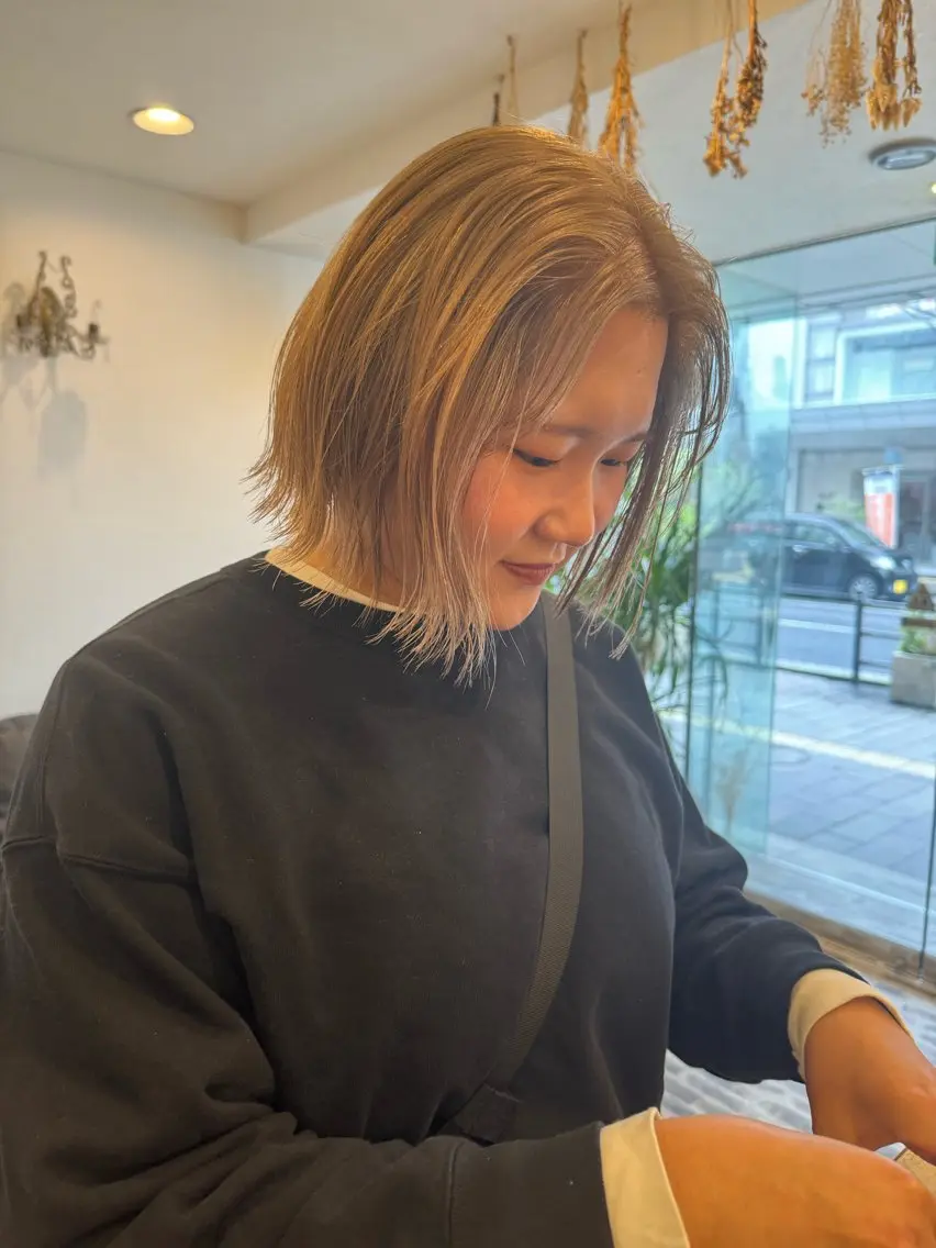 ミディアム カラー ベージュカラー ブリーチ ミルクティーベージュ m ā l o.🌷 サカモトマイコのヘアスタイル