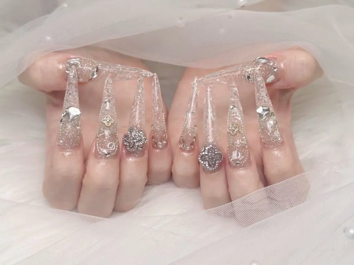 ネイル lucky nail 歌舞伎町のネイルデザイン