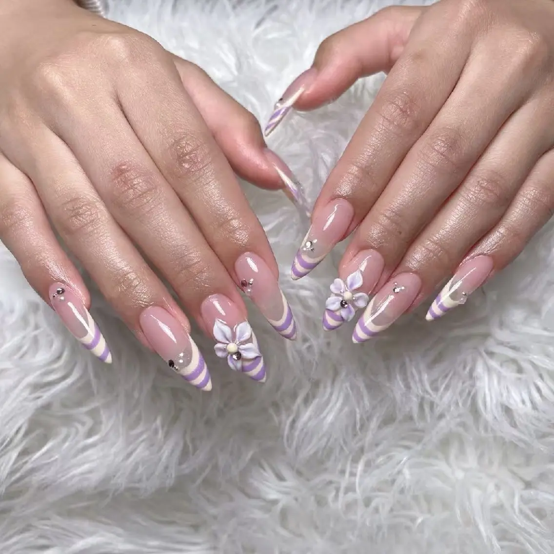 ネイル ENsalon AKIRAのネイルデザイン