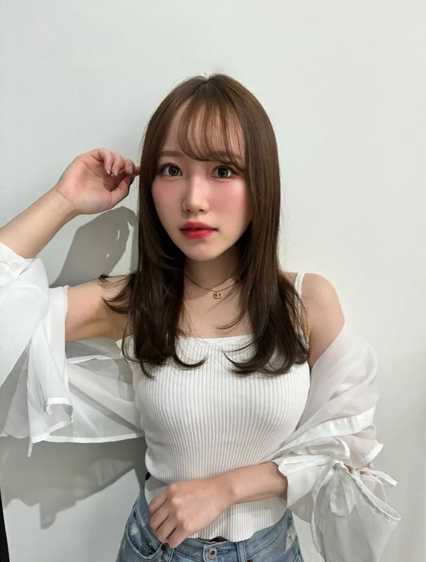 ミディアム 西村 涼のヘアスタイル