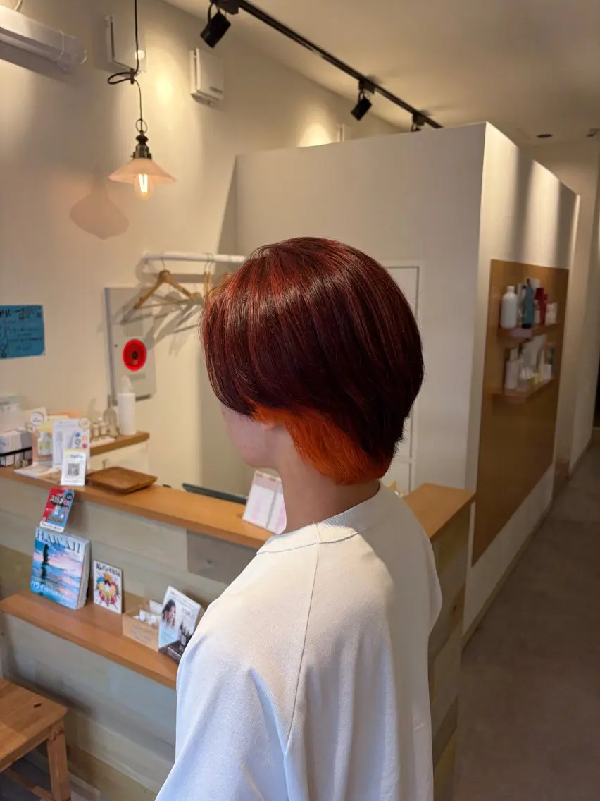 ショート メンズ カット ヘアカラー トリートメント 荒井 茉凜のヘアスタイル
