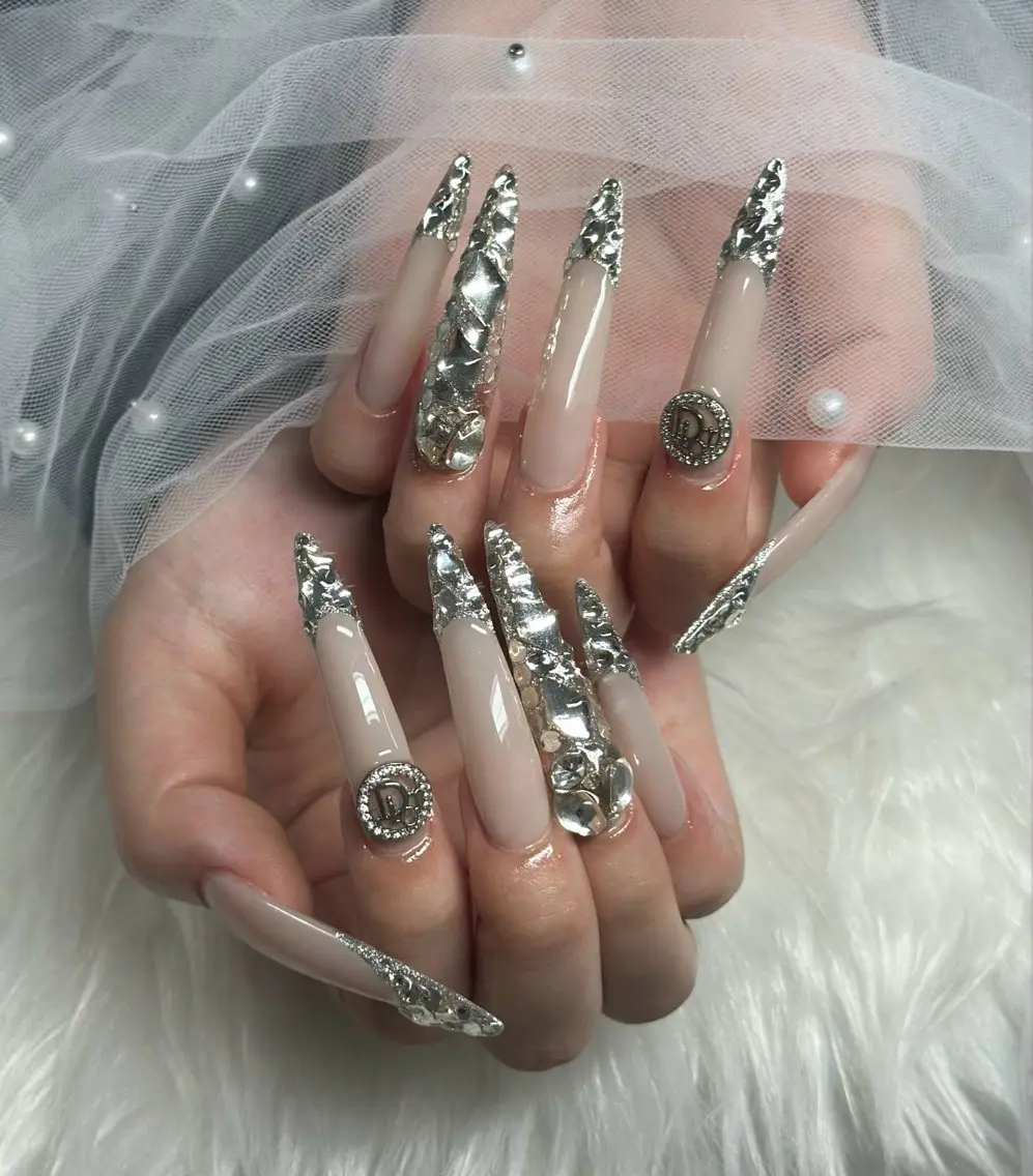 ネイル フレンチネイル ジェルネイル ガラスフレンチ ハロウィン ハート H.baby Nail Salonのネイルデザイン