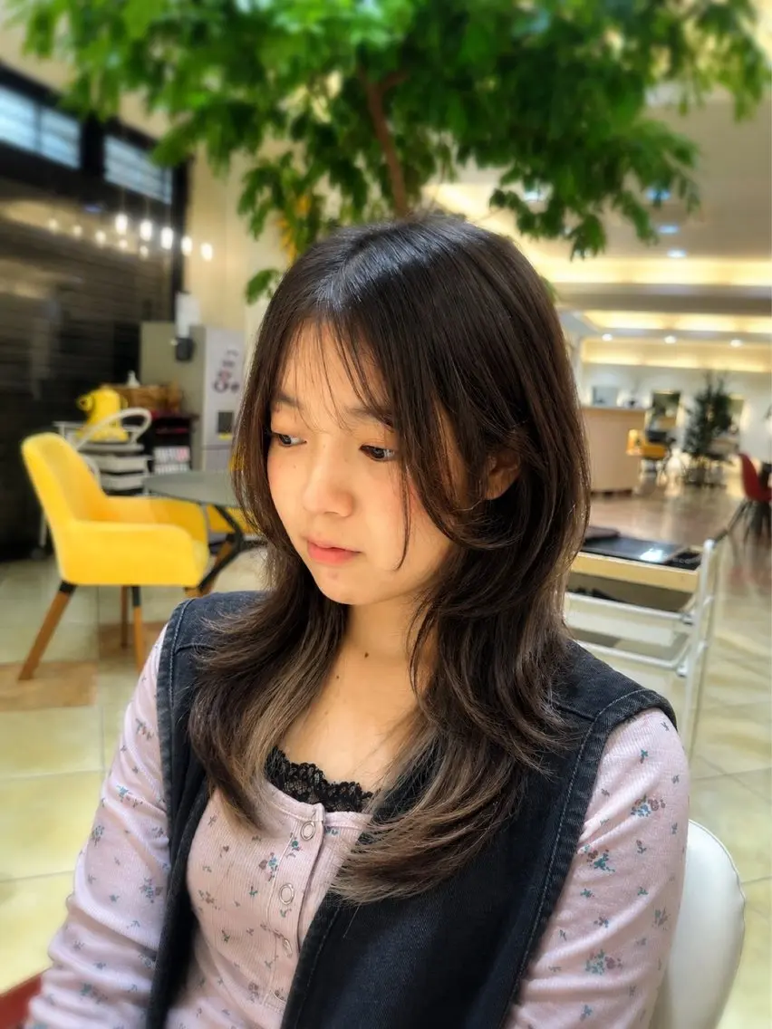 セミロング カラー 小顔レイヤー💗 木村実樹のヘアスタイル