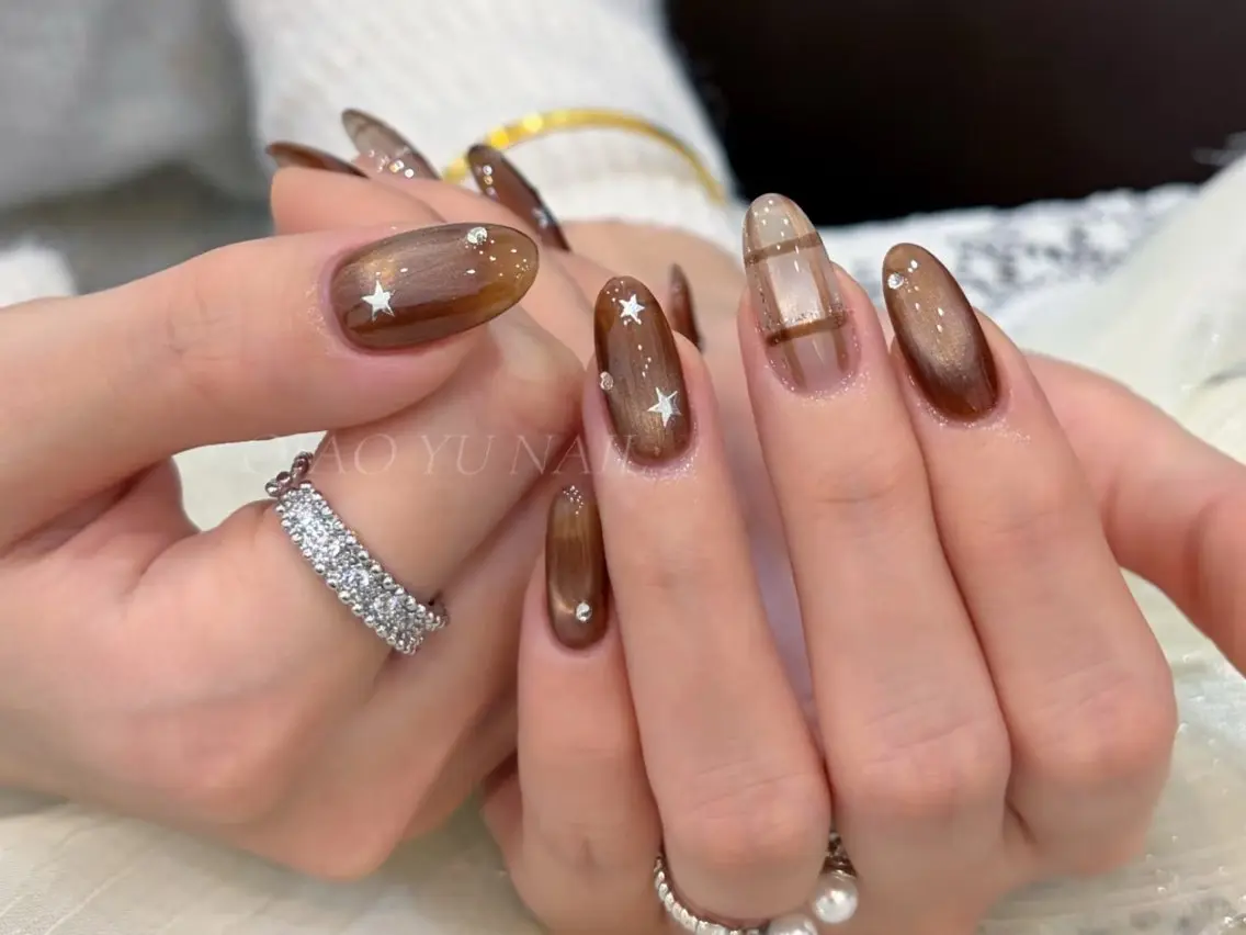 ネイル H3 Nail シロのネイルデザイン