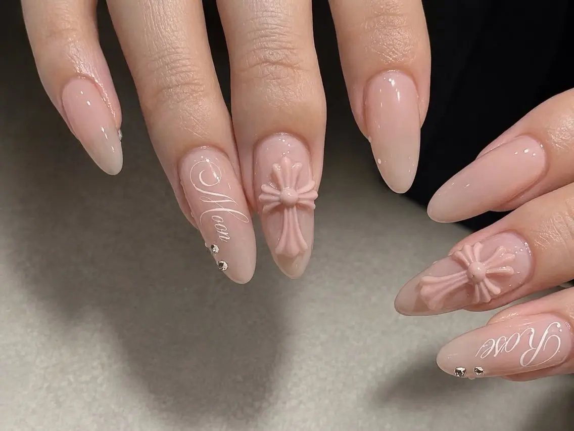 ネイル アートネイル フレンチネイル ジェルネイル キラキラネイル 韓国ネイル ハンドネイル Nova Nail Studioのネイルデザイン