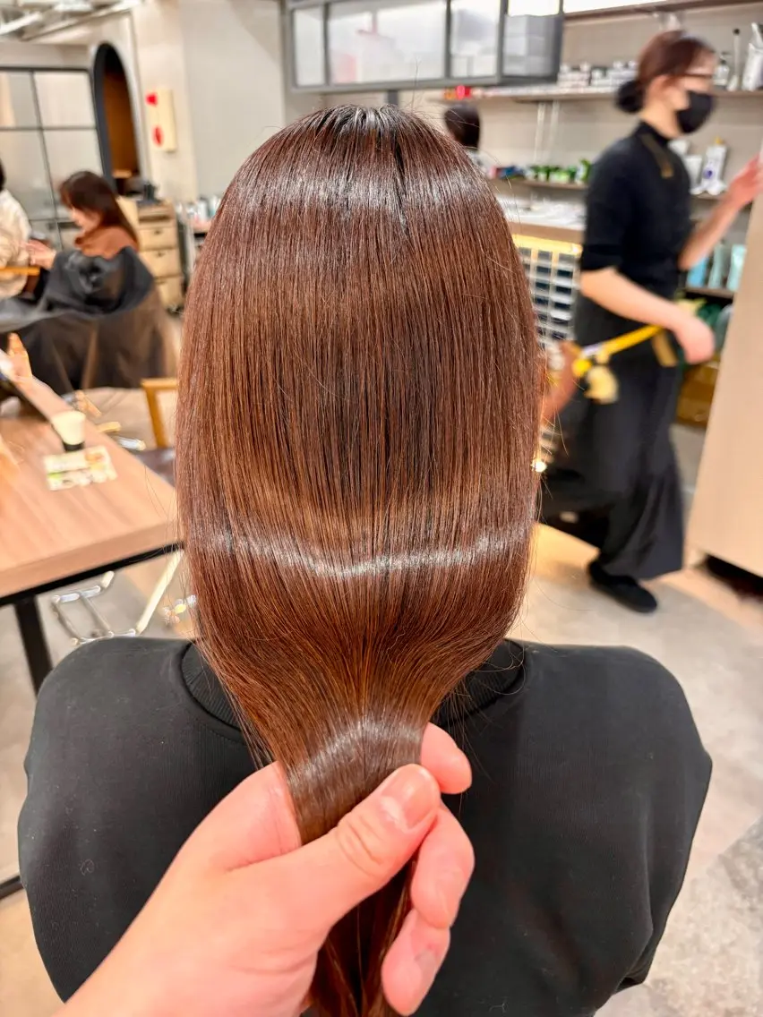 セミロング 髪質改善 ヘアカラー 💎艶髪／縮毛特化 世麗💎のヘアスタイル