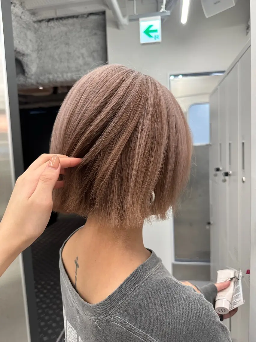 ミディアム ハイライト ヘアカラー ボブハイトーン 🖤Ayame🖤のヘアスタイル