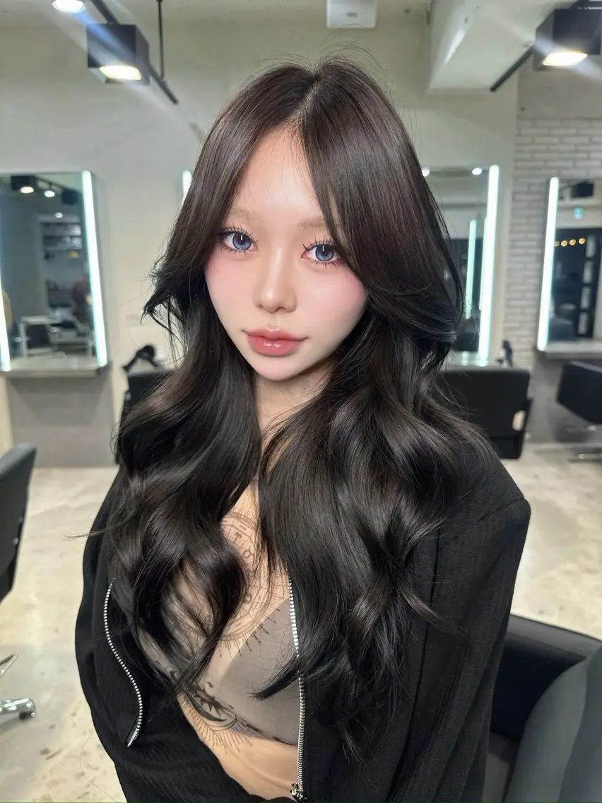 ロング カラー ヘアカラー トリートメント グレージュ/艶カラー 🎀nanakaㅤのヘアスタイル