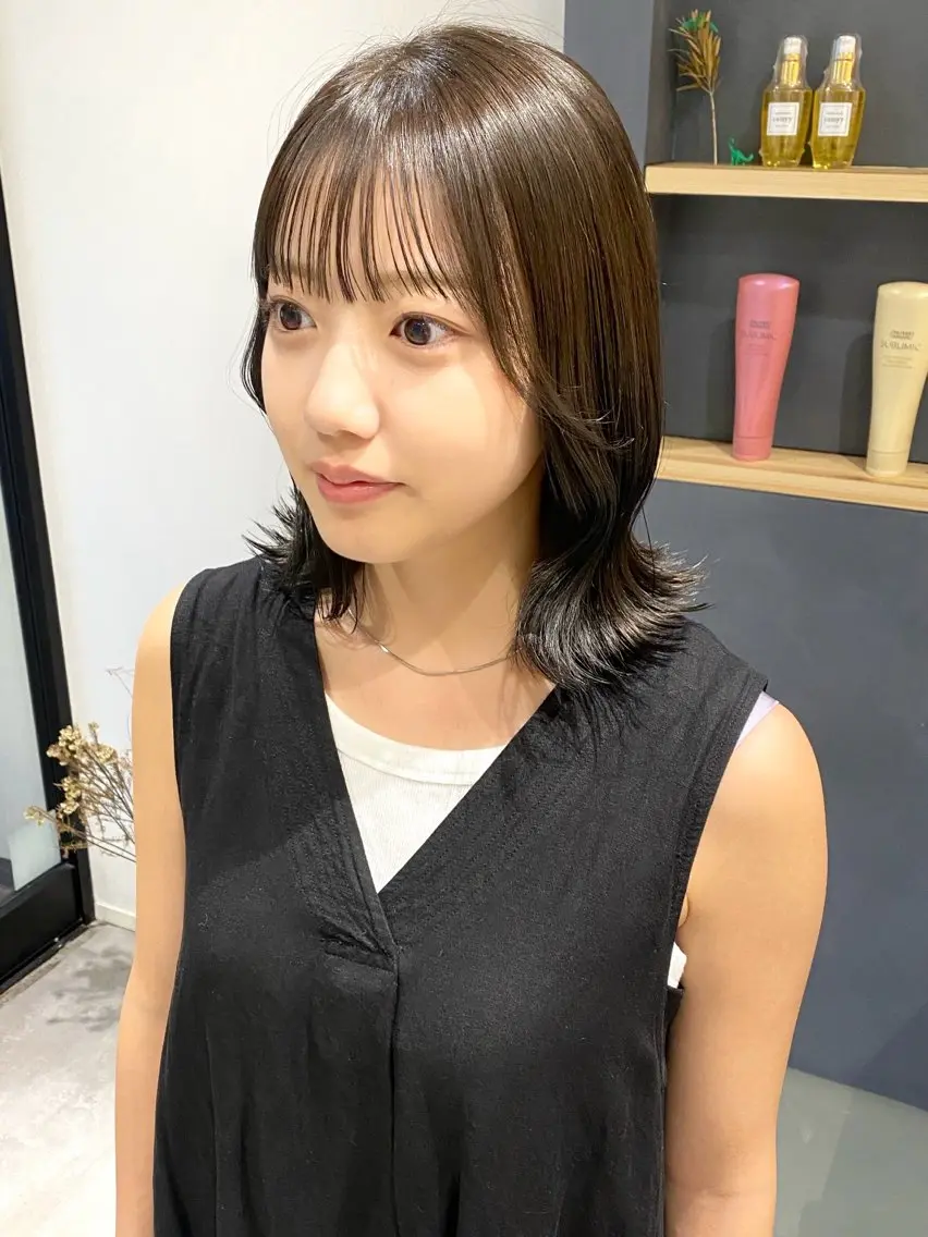 ミディアム カラー 切りっぱなしボブ ベージュカラー 透明感カラー グレージュ オリーブベージュ カット ヘアカラー トリートメント saki🌼ボブ× 透明感カラー🌼のヘアスタイル