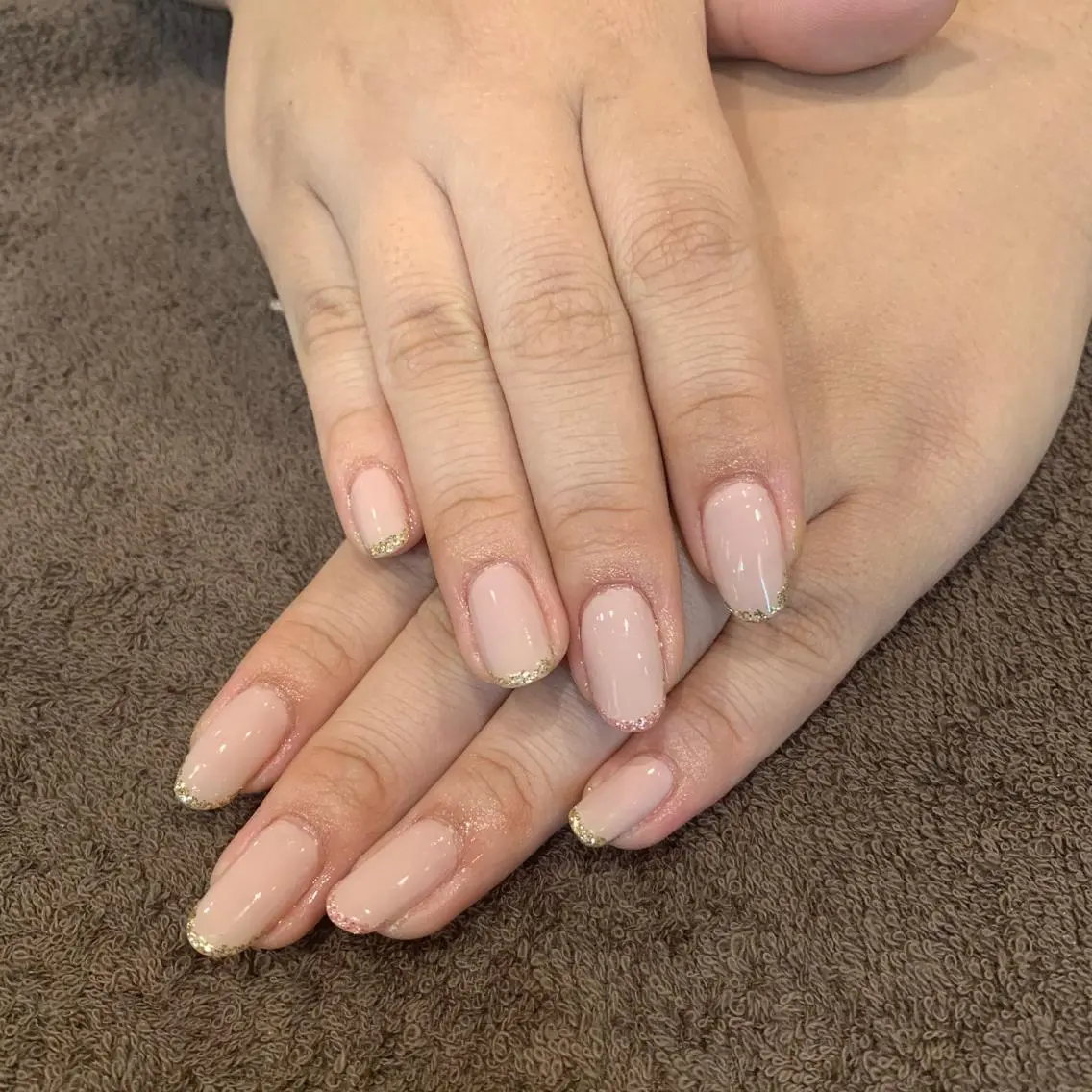 ネイル フレンチネイル ラメ(グリッター) ワンカラーネイル 枚方 tomee 🦋南部 しほ🦋のヘアスタイル
