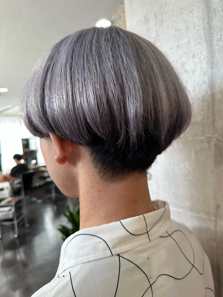ショート カラー メンズ メンズブリーチ アッシュ ブリーチ シルバー シルバーアッシュ カット ヘアカラー メンズ指名率NO1✨ 小松唯歩のヘアスタイル