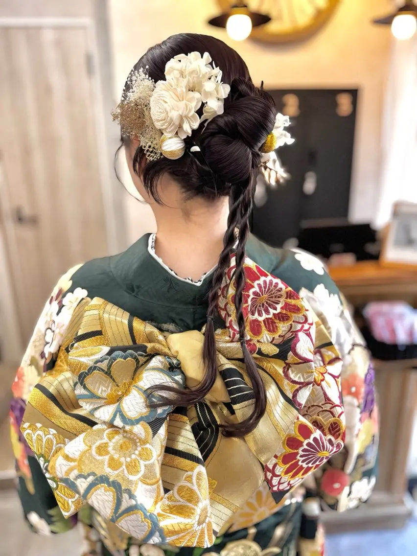 ミディアム ヘアアレンジ 成人式 ヘアセット 伊藤 栄子のヘアスタイル