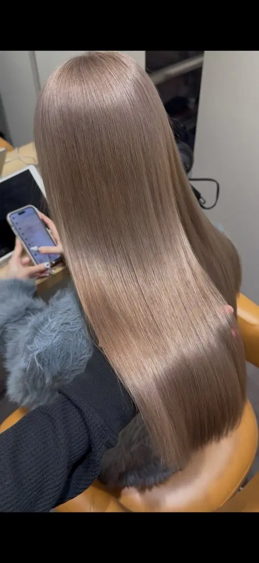 カラー ヘアカラー 𝐚𝐢𝐫𝐢 /ブリーチカラー🎀のヘアスタイル