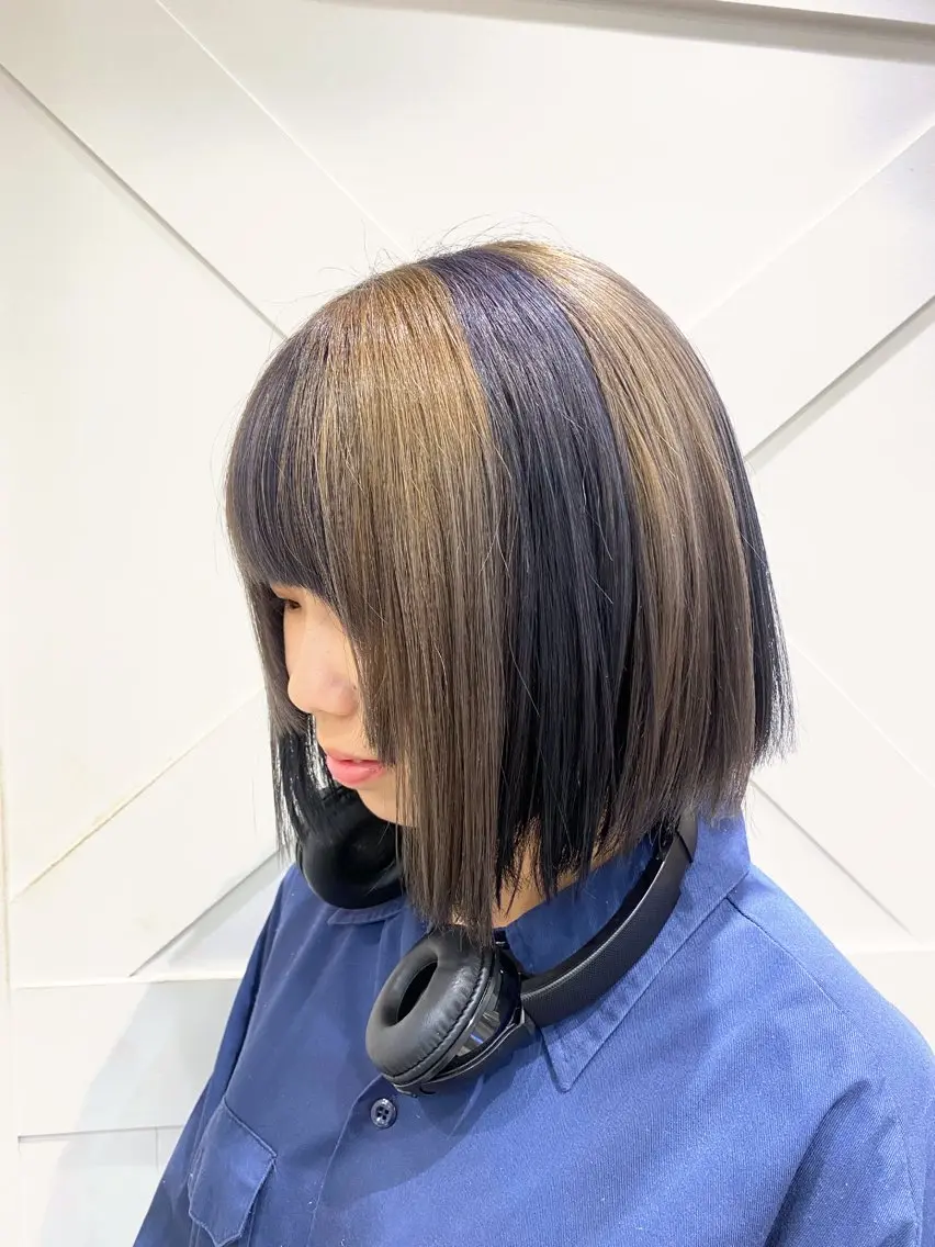セミロング カラー 縮毛矯正／ハイライト 💙mai🐈のヘアスタイル