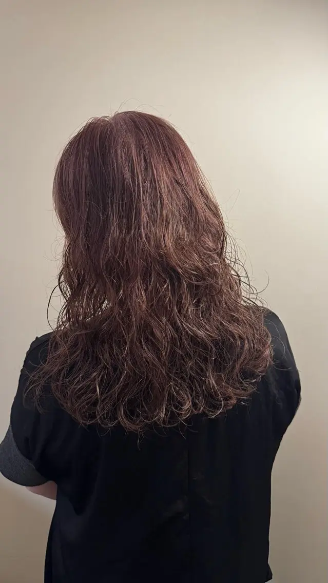 パーマ ピエドプール NINAのヘアスタイル