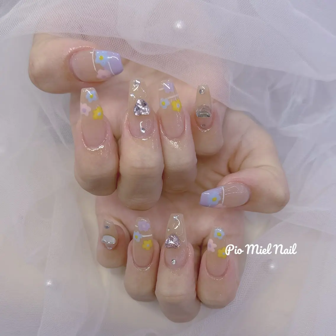 ミディアム Pio Mielのネイルデザイン