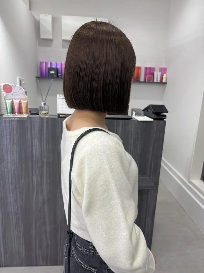 ショート ボブ カット ヘアカラー トリートメント 新村 華奈絵のヘアスタイル