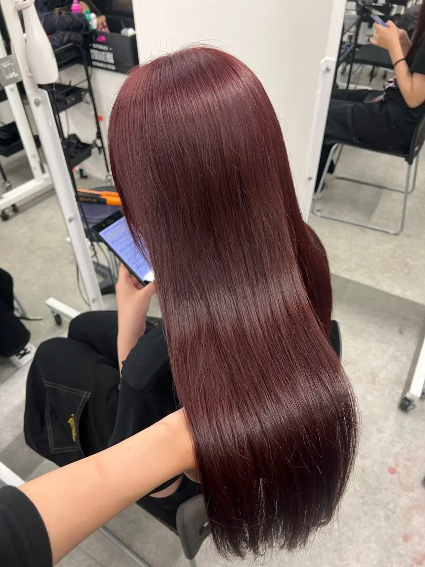 ロング Natsumi / 透明感艶カラーのヘアスタイル