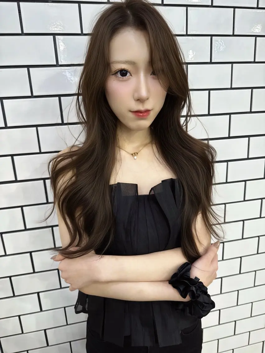 ロング カラー レイヤーカット AIRI layer cut hairのヘアスタイル