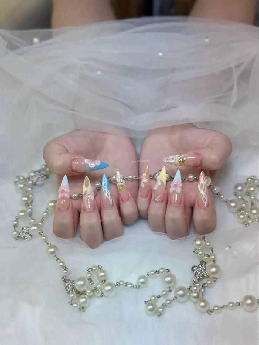 ネイル ハンドネイル HANA 長さだしのネイルデザイン